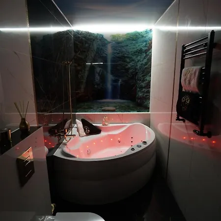 Apartment Lema Versace Przy Tauron Arena- Jacuzzi, Parking