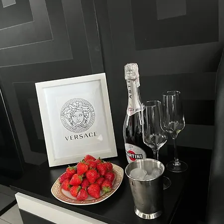 Apartment Lema Versace Przy Tauron Arena- Jacuzzi, Parking