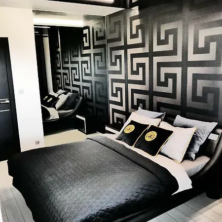 Lema Versace Przy Tauron Arena- Jacuzzi, Parking